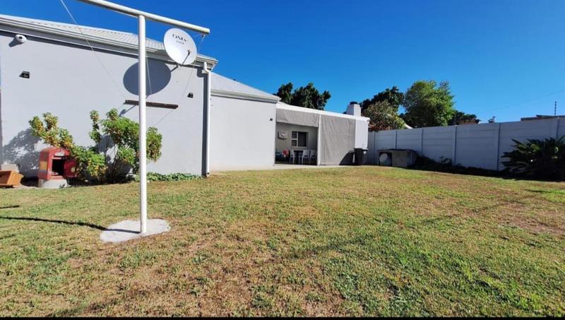 4 Bedroom Property for Sale in Vasco Estate Western Cape
